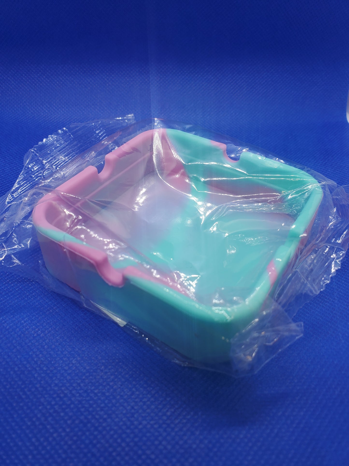 Silicone ashtray