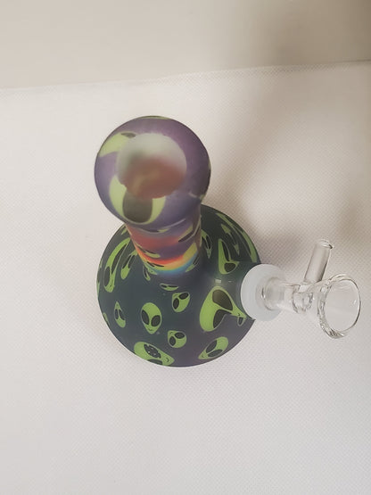 Alien Silicone bong