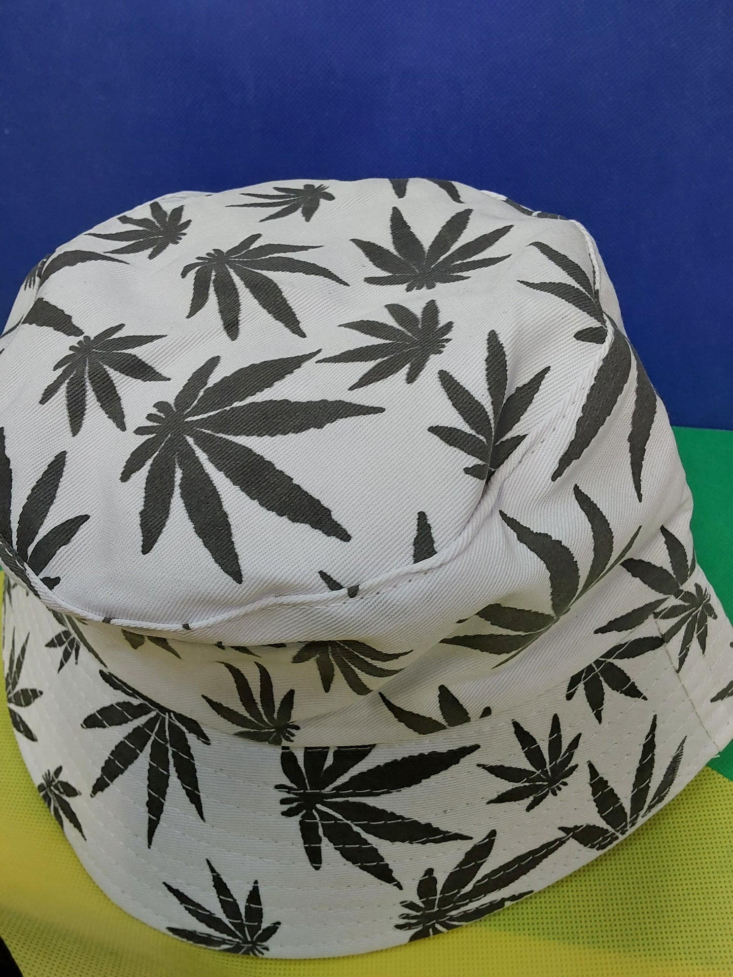 White/ black leaf reversable marijuana leaf bucket hat